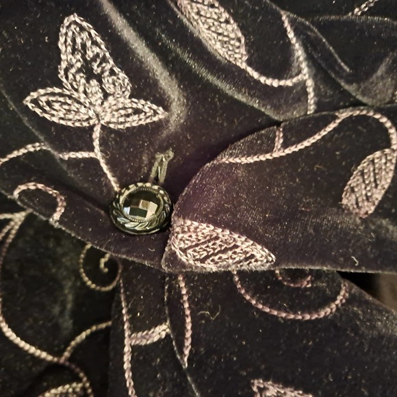 NWT- Fancy Covington Size 16 Black Velour/Velvet Embroidered Blazer Jacket - Picture 9 of 12